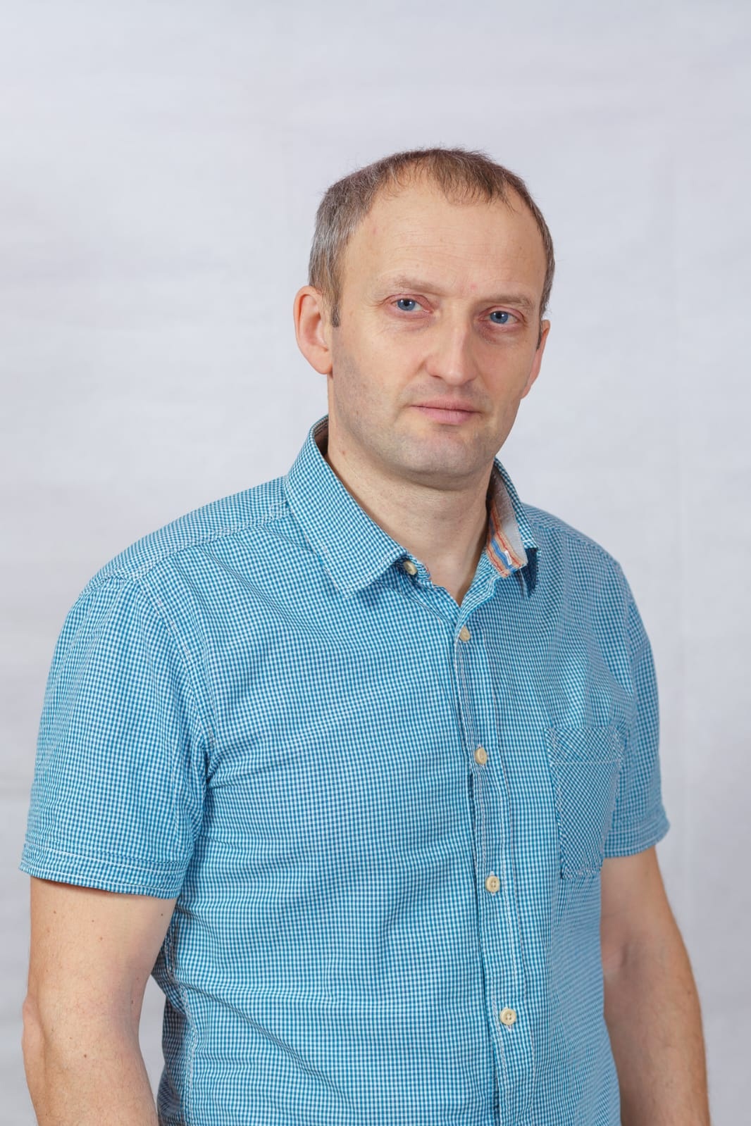 Инструктор по физической культуре Полосмак Андрей Владимирович.
